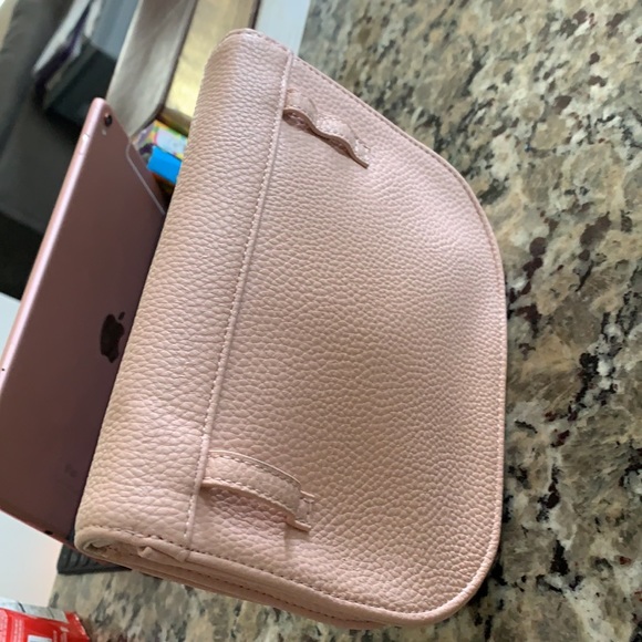 Thirtyone - Picture 4 of 7